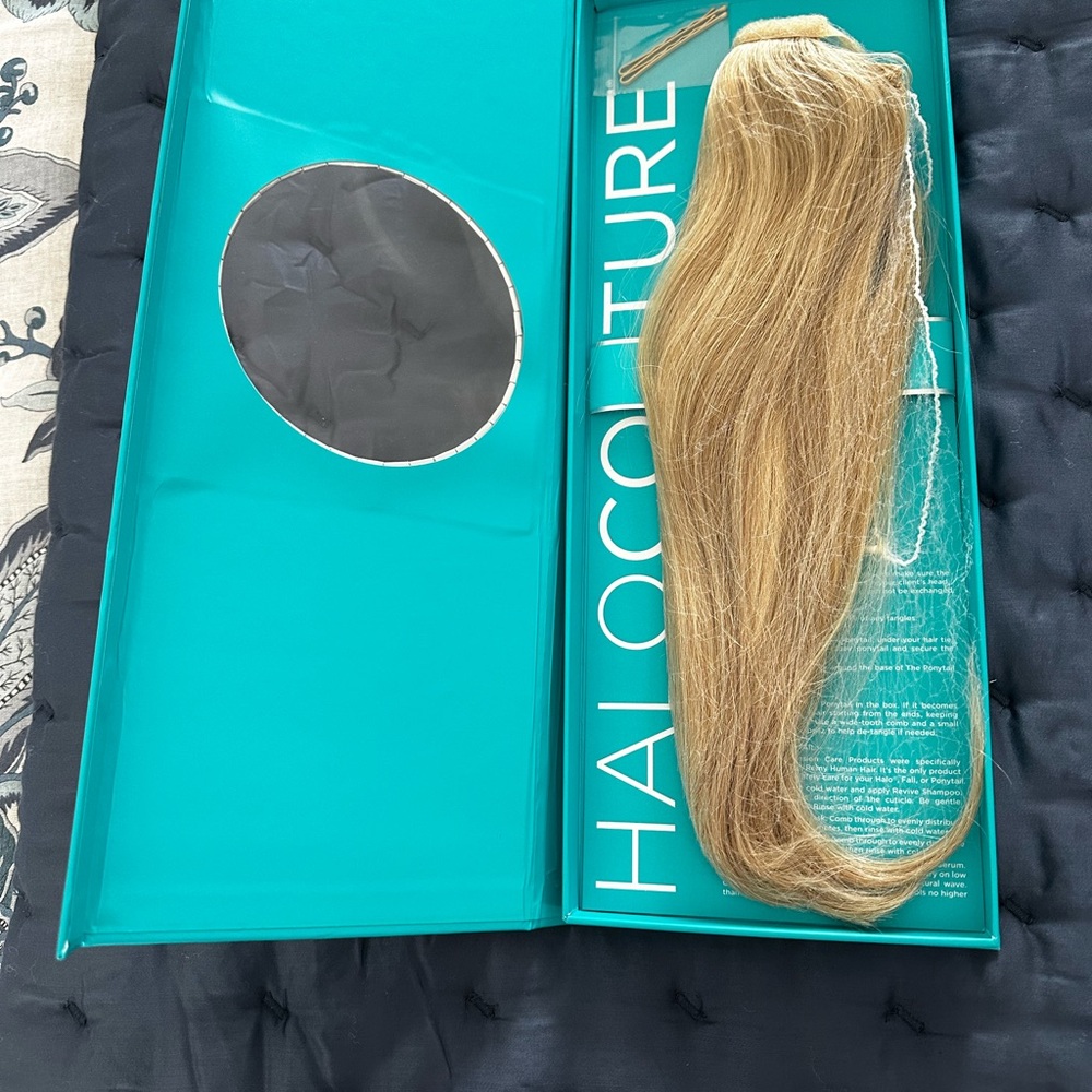Halo couture 16 inch pony tail.